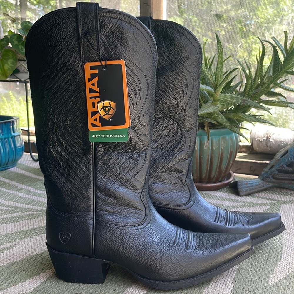 Ariat Black Cowboy Boots sz 7.5